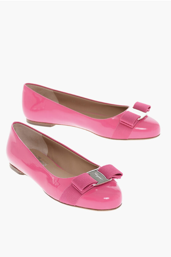 Ferragamo Buckle Patent Leather Varina Ballet Flats In Pink