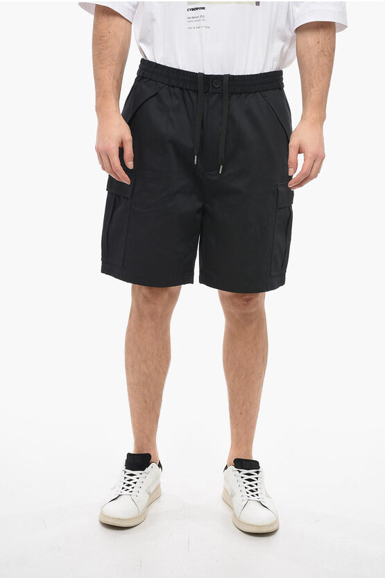 Burberry Cargo Shorts With Ton-sur-ton Embroidered Logo In Black