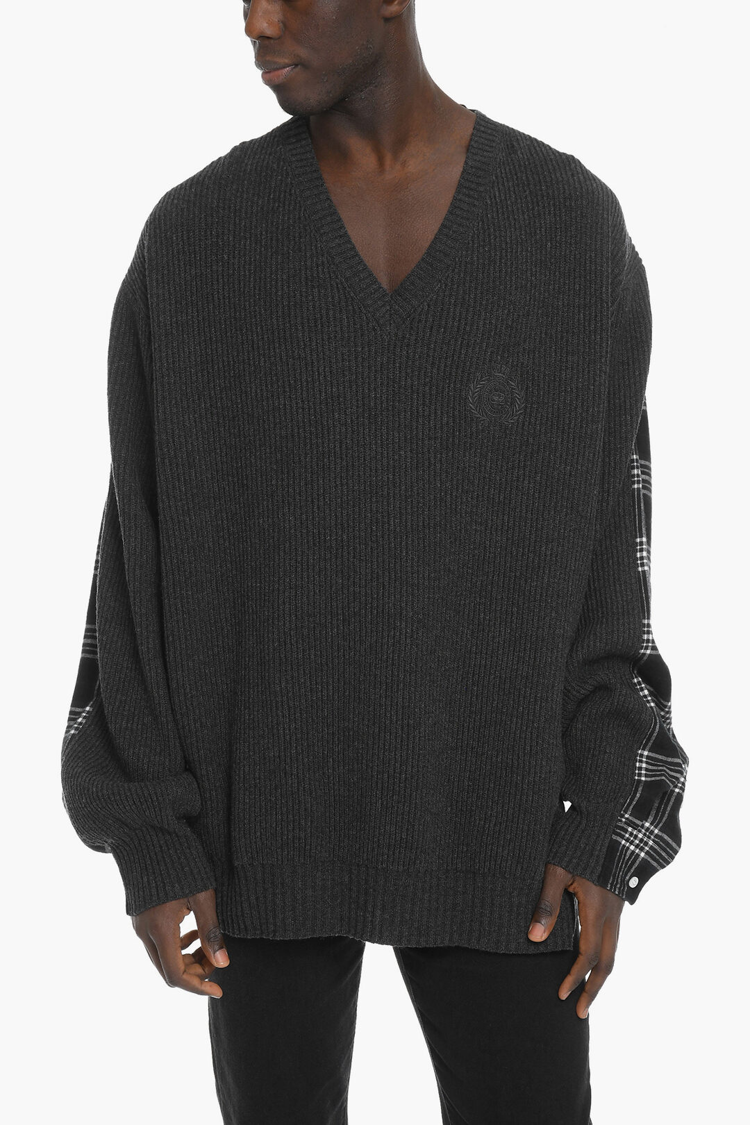 スウェット・トレーナー BALENCIAGA Black Wool Blend Oversize Sweater Oversized wool-blend sweater in black - Balenciaga | Mytheresa