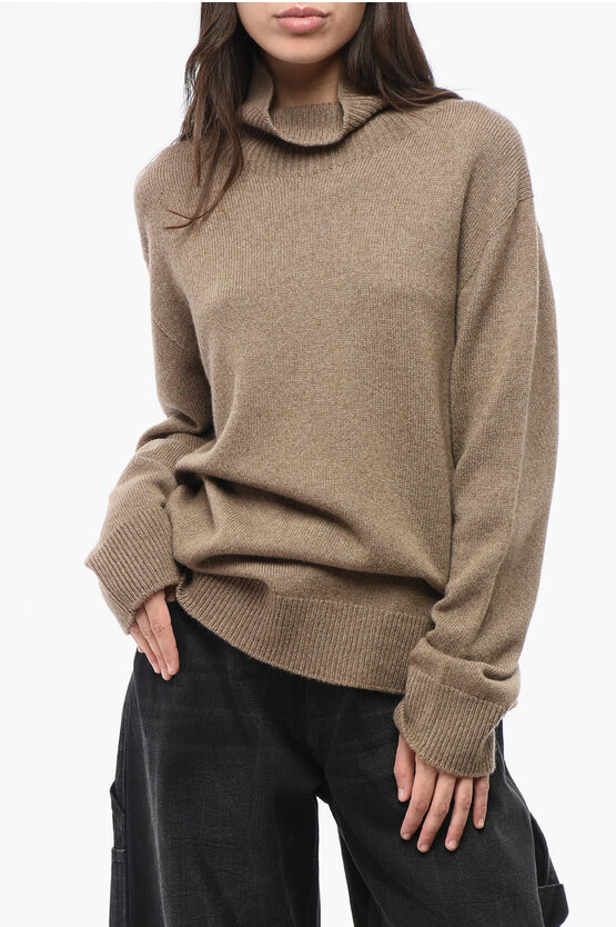 The Row Cashmere Hepny Turtleneck Sweater