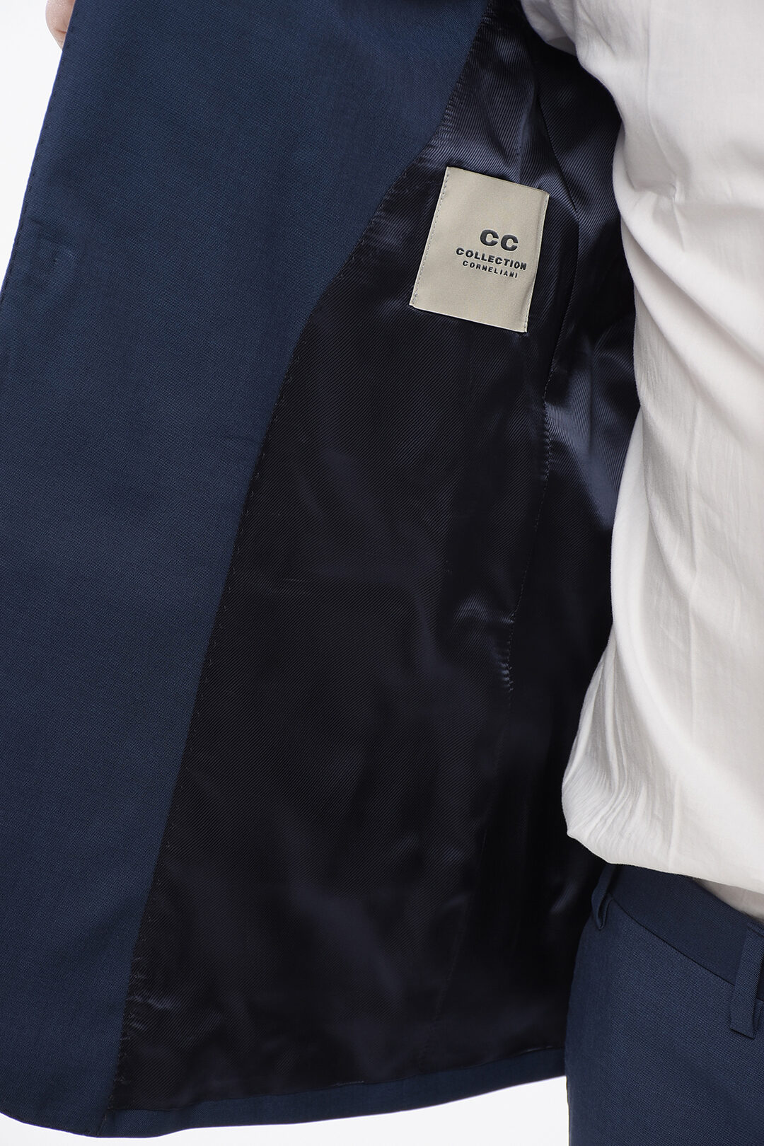 1150~CC COLLECTION Virgin Wool CERIMONY RESET Vest with 5-button Closure