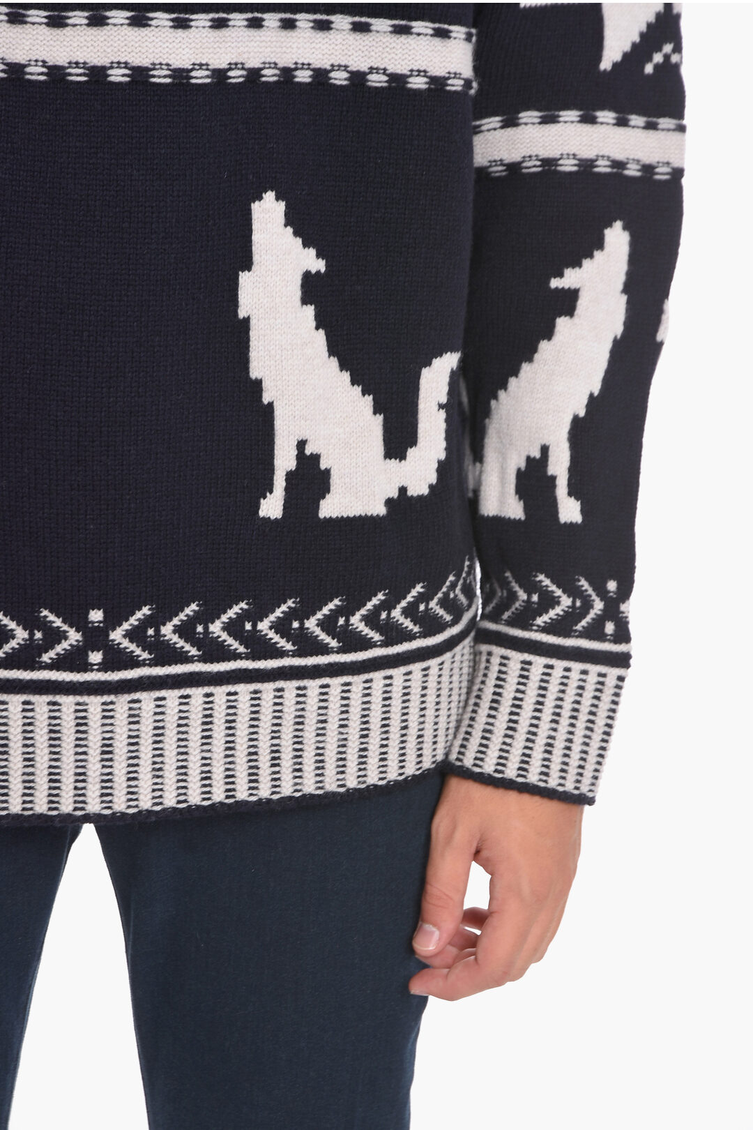 【送料&関税込】Etro Crew-neck Wool Sweater Etro Crew Neck WOLF Virgin Wool Sweater men - Glamood Outlet