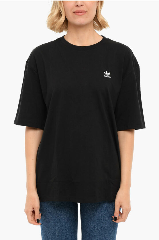 Adidas Logo Print Short Sleeved Crewneck T-Shirt