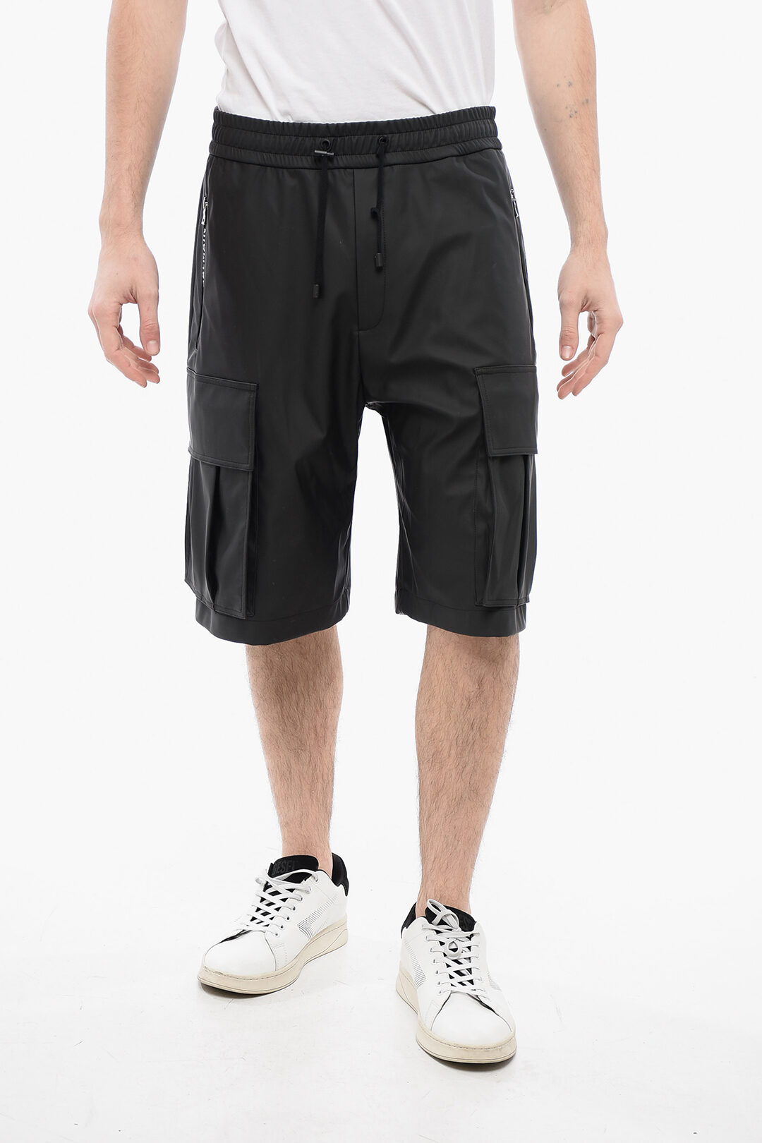 【送料&関税込】Balmain Leather Shorts Leather cargo Bermuda shorts - Men | BALMAIN