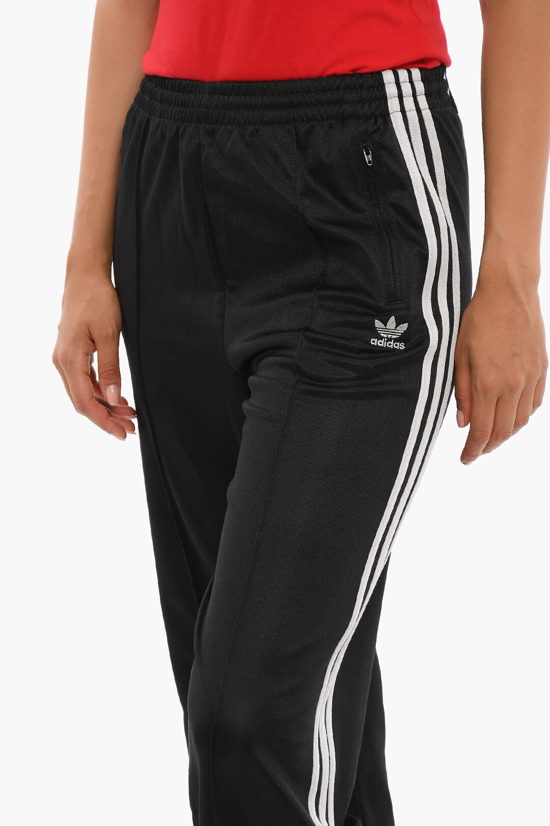 Joggers cheap adidas outlet