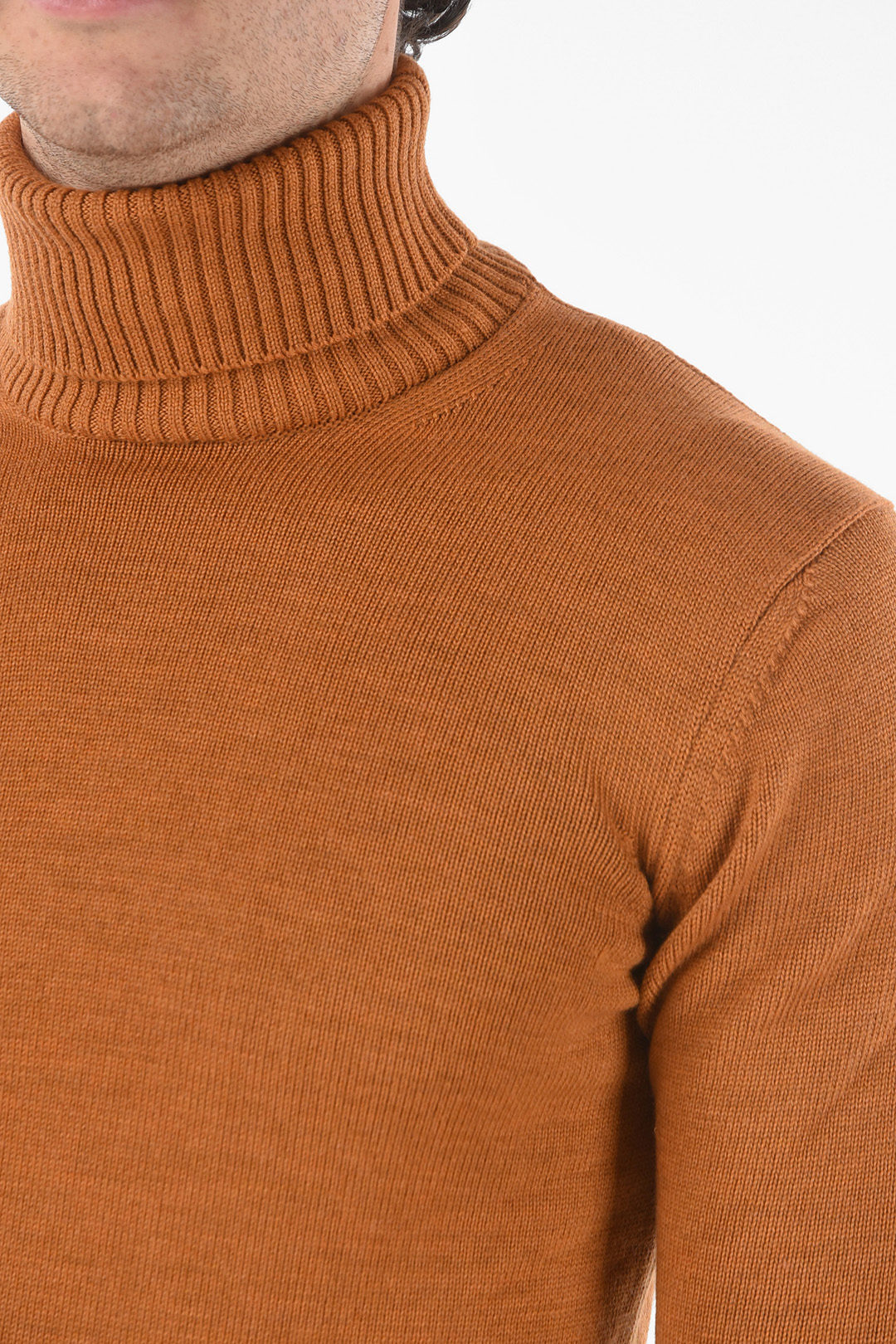 Altea Extrafine Merino Wool Turtleneck 