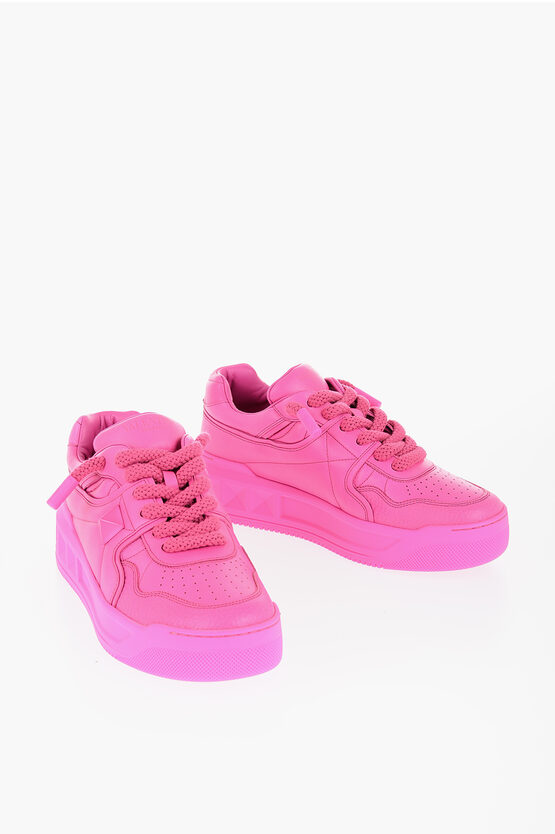 Valentino Garavani Garavani Quilted Leather Low-top Sneakers With Stud In Pink