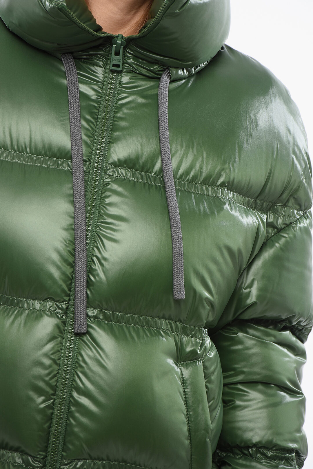 Herno Globe リサイクルナイロンコートオリーブグリーン46新品タグ付き Herno GLOBE Nylon Down Jacket with Drawstringed Waist women