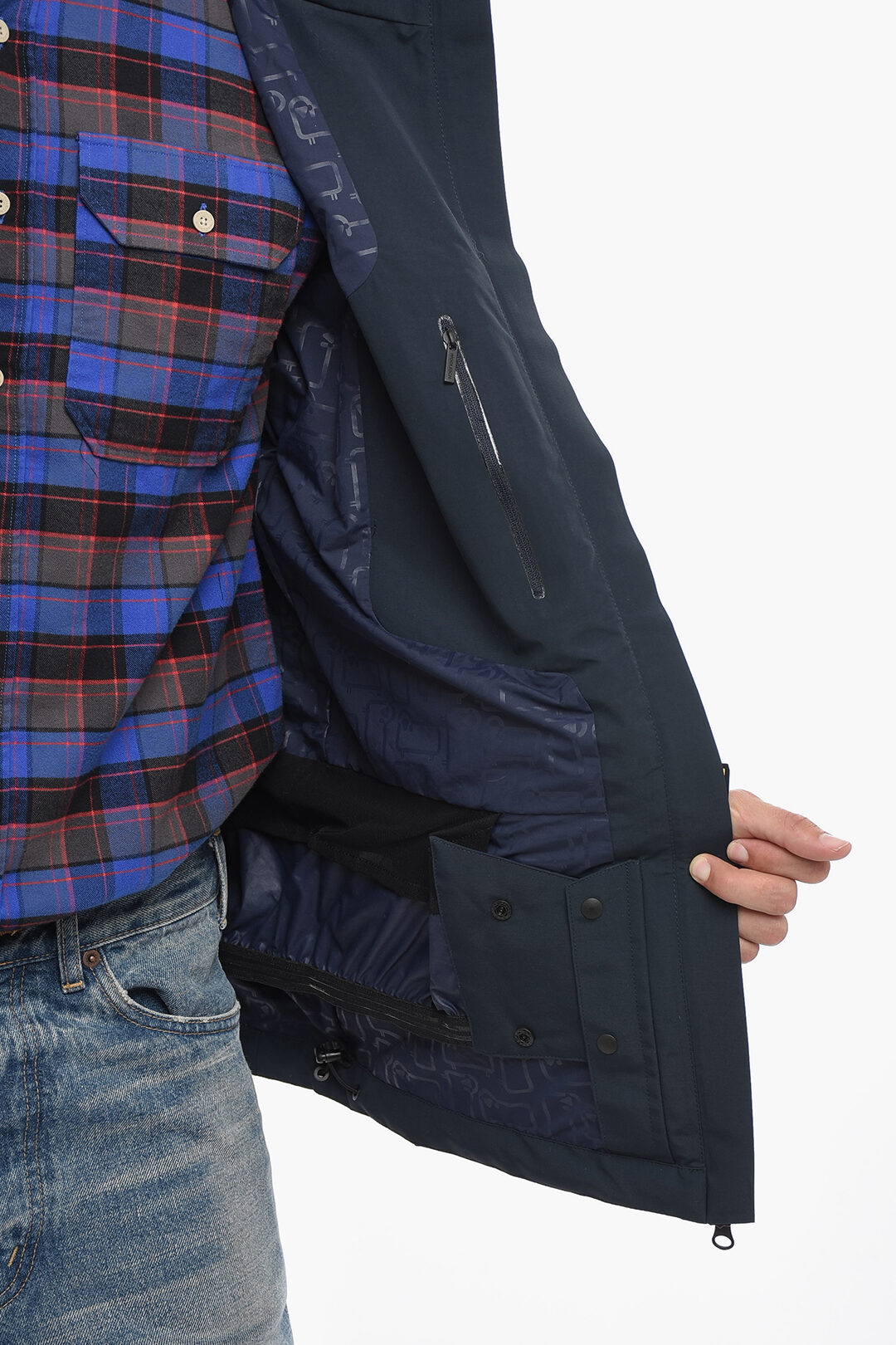 メンズウェア woolrich OVER GORE JACKET These Woolrich Gore-Tex Jackets Are Winter Weather Essentials