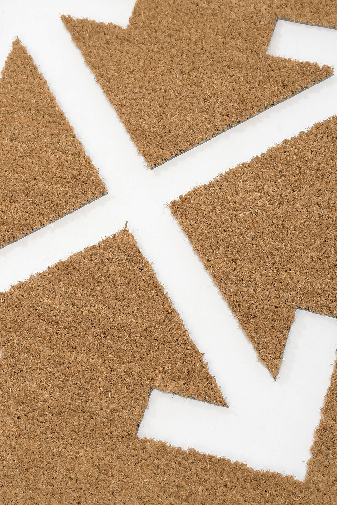 Off-White HOME Solid Color Doormat with Carved Arrow Motif unisex 