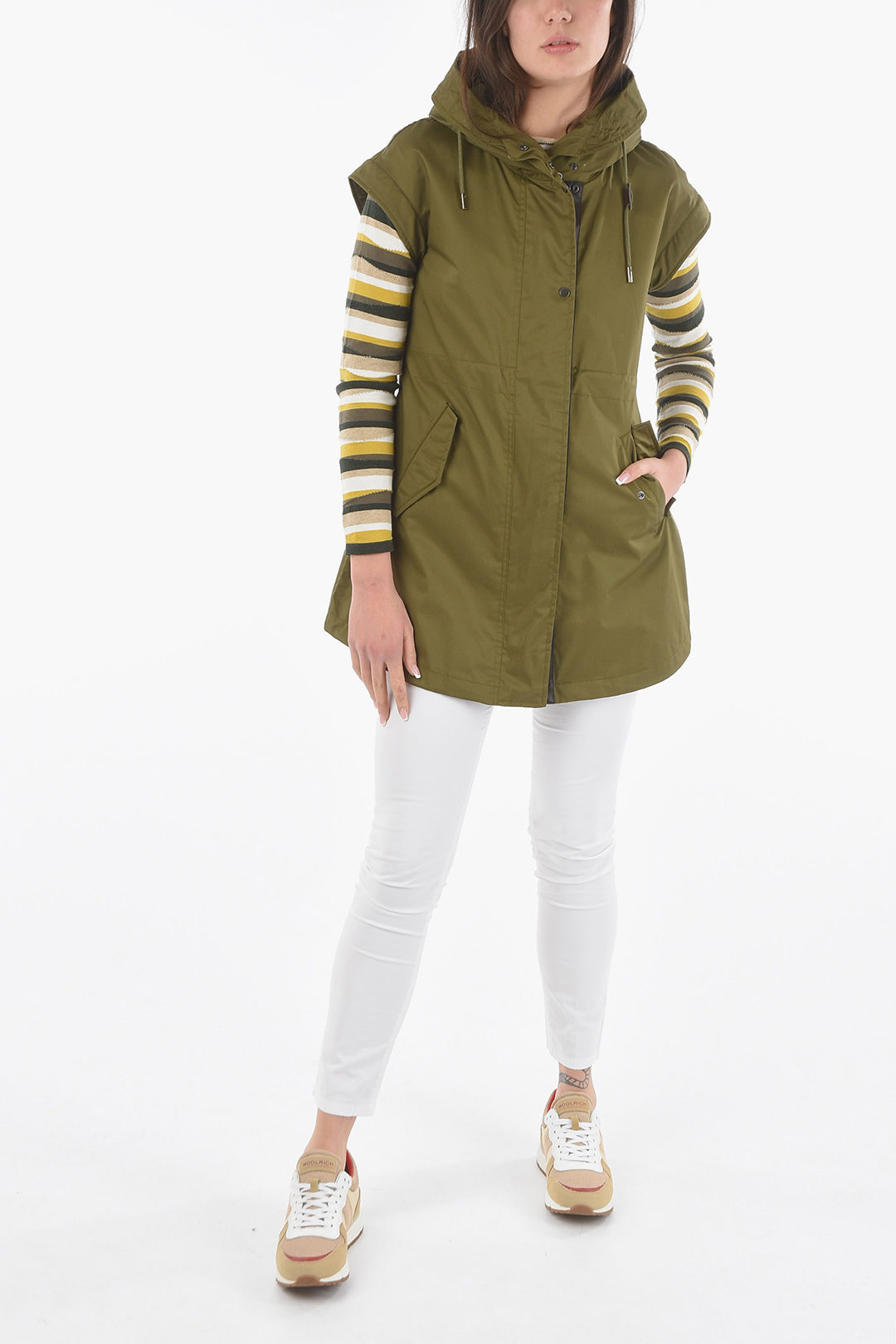 Hooded sleeveless jacket online