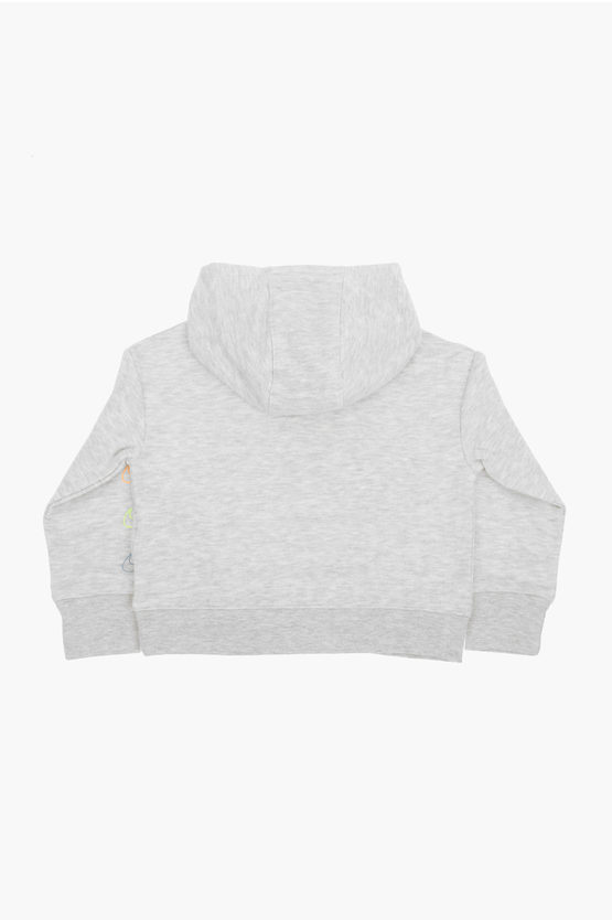 Kapuzenpullover mit buntem Logo