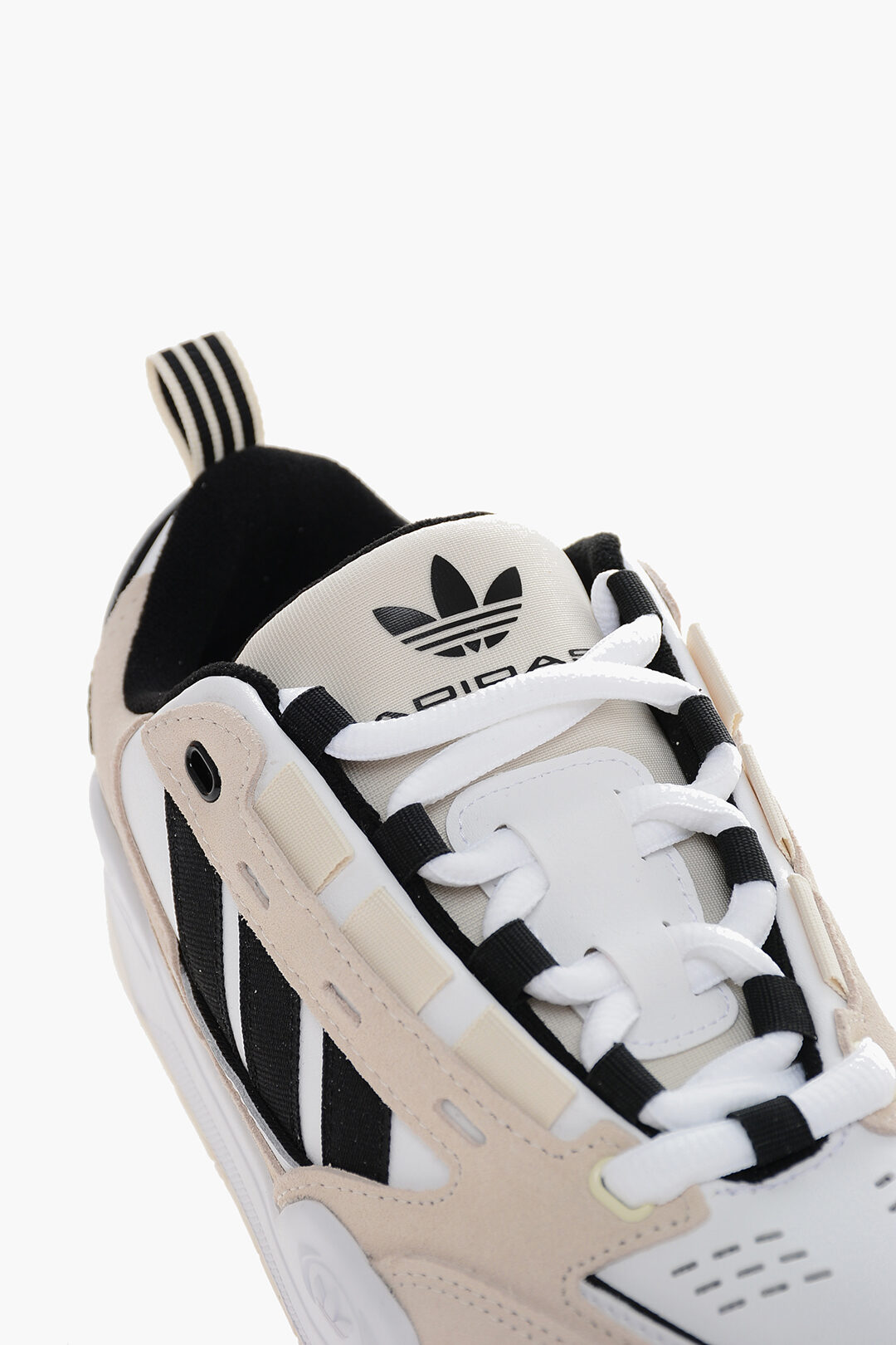 スニーカー Low-Top ADC Sneakers in White/Multi Leather ami Low-Top ADC Sneakers in White/Multi Leather | ShopSimon