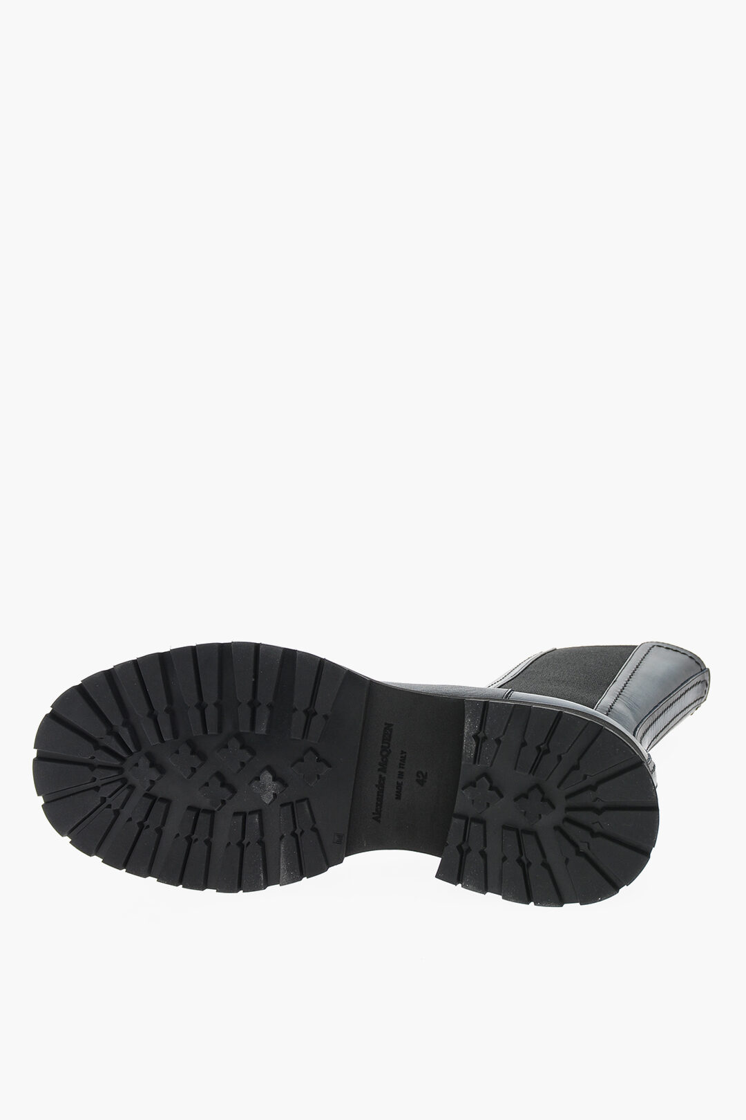 chelsea boots with coloured elastic