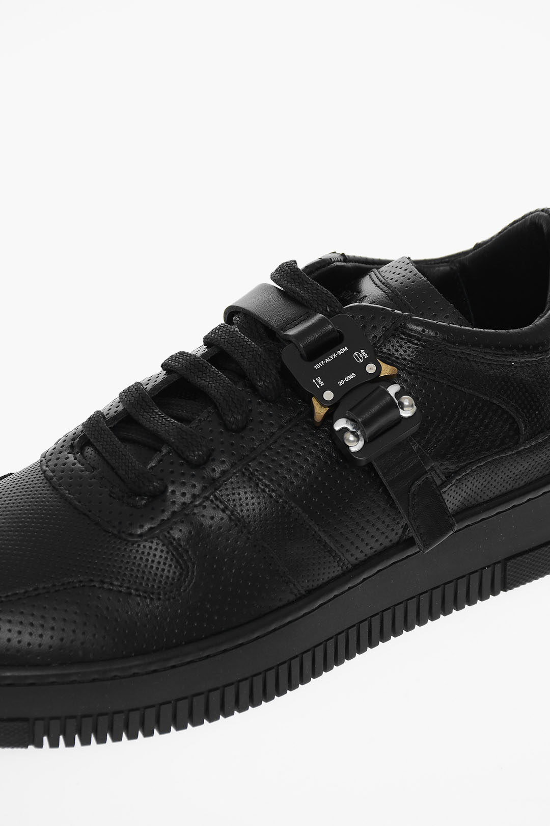 スニーカー ALYX SNEAKER (AAUSN0025OT01 LIL0002) 1017 ALYX 9SM チャンキー スニーカー | ブラック | FARFETCH JP