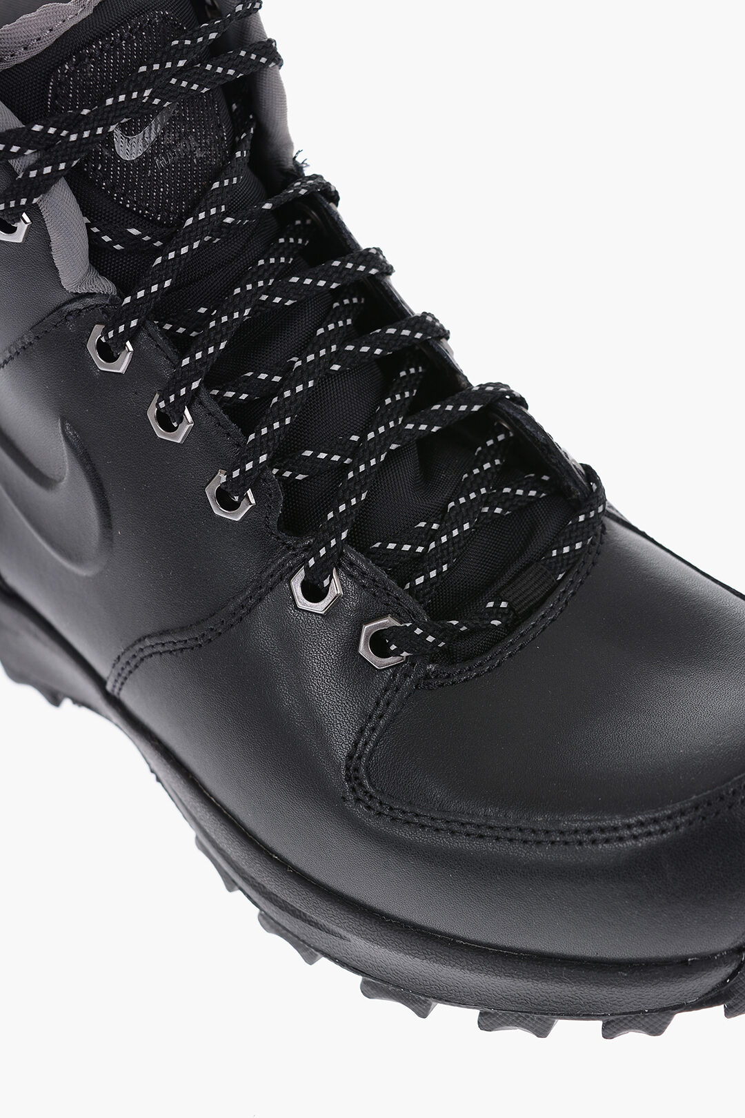 Nike leather hiking boots hotsell