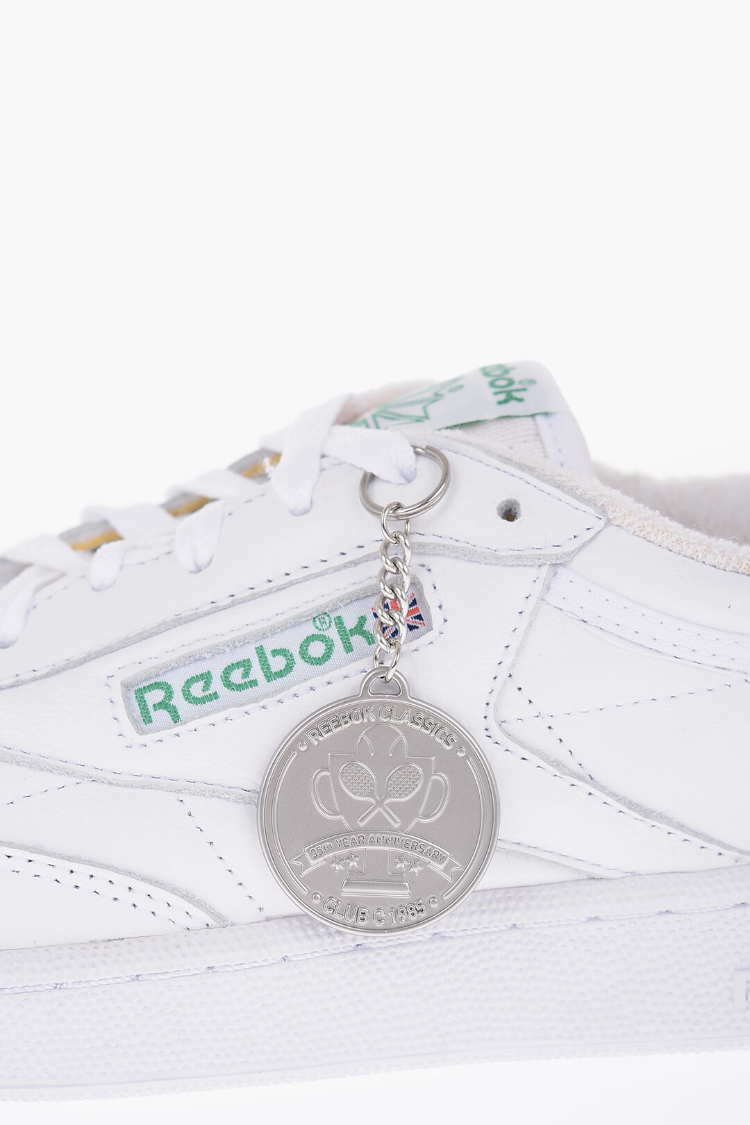 udstrømning volleyball mundstykke Reebok Leather Solid Color CLUB C 85 Low-Top Sneakers with Silver Effect  Medallion men - Glamood Outlet