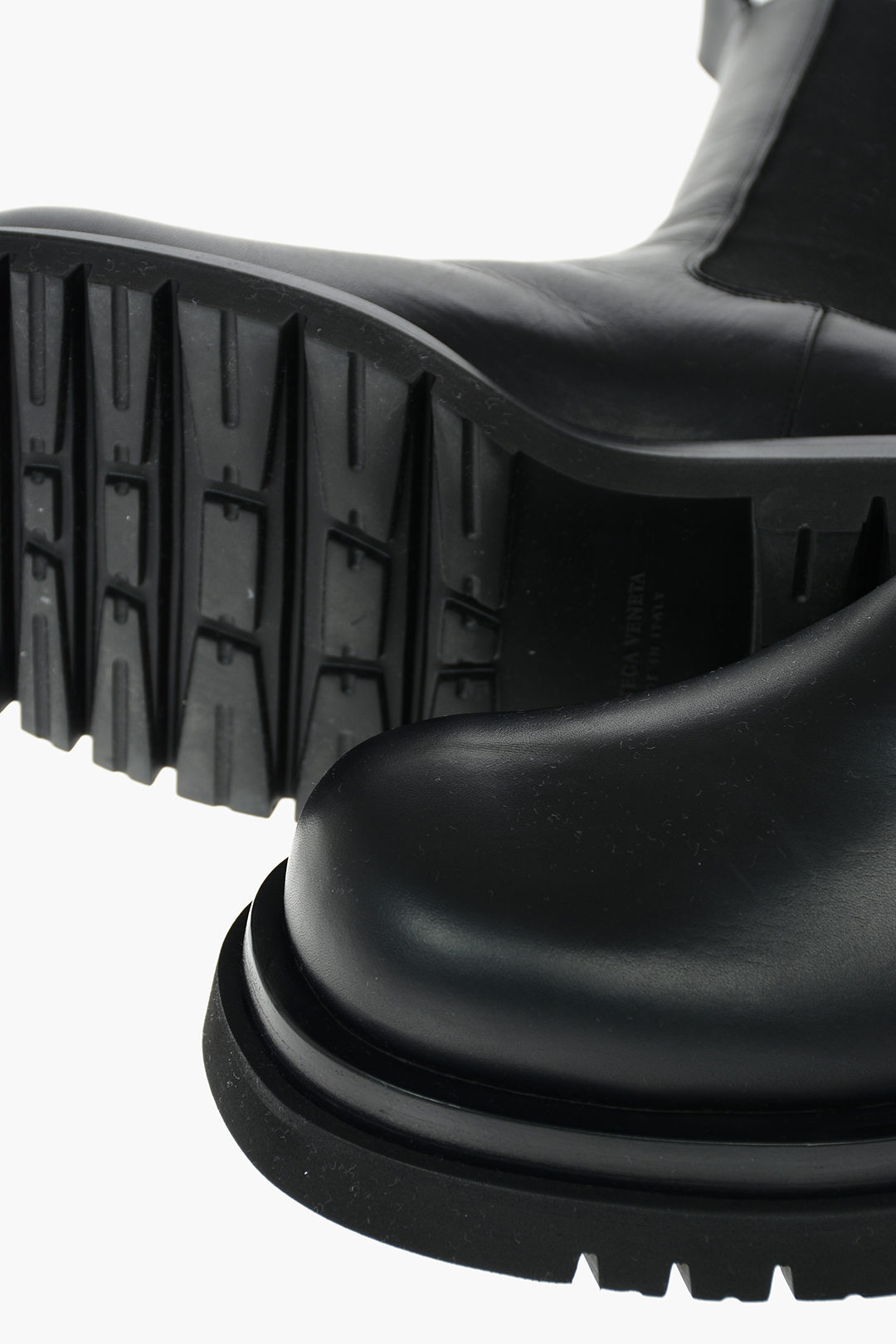 Bottega Veneta Leather STORM Chelsea Boots with Platform Sole men