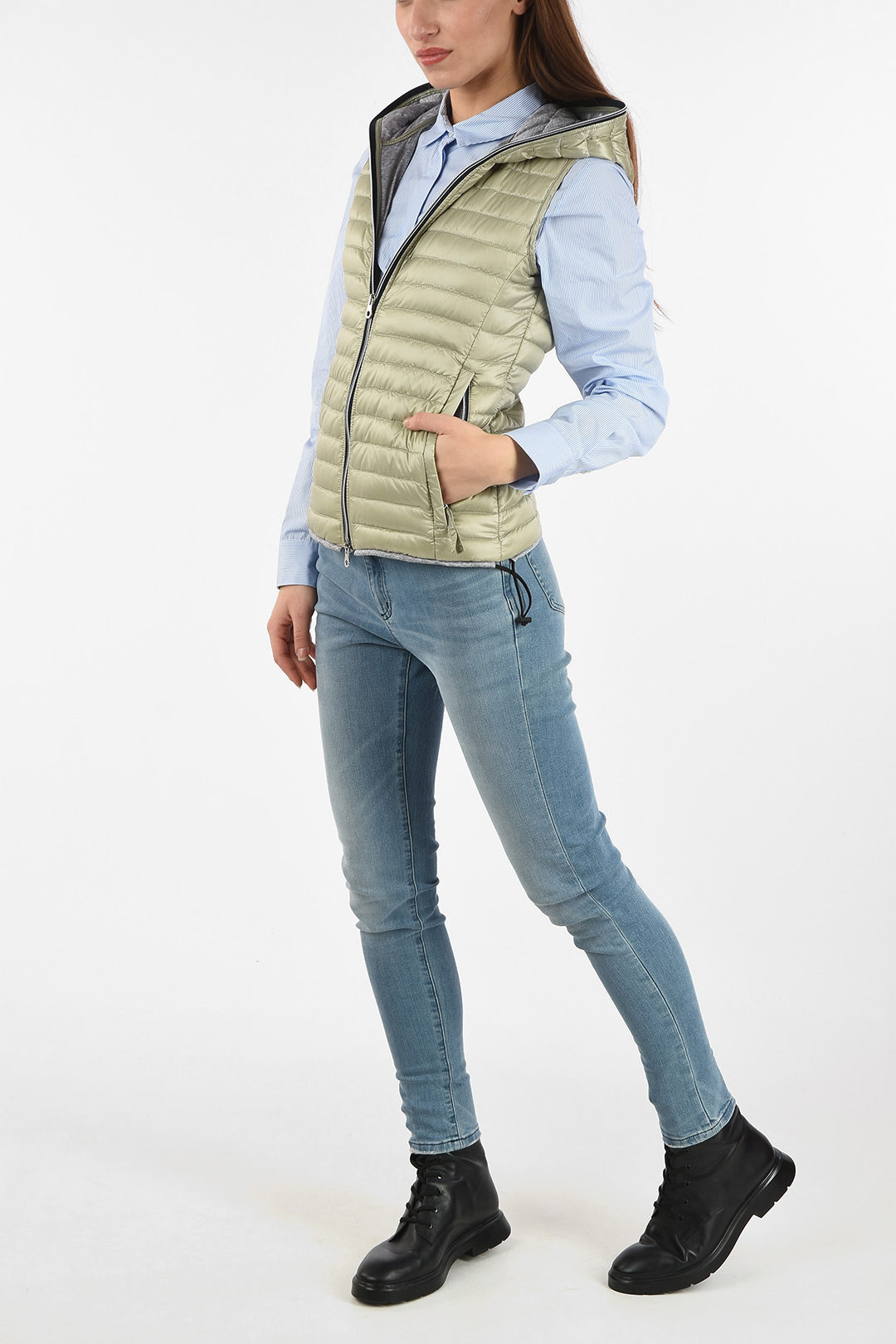 lightweight sleeveless jacket