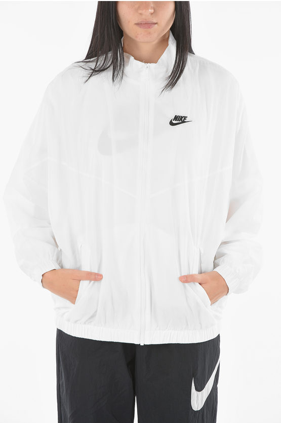 Nike Logo Embroidered Solid Color Windbreaker Jacket In White