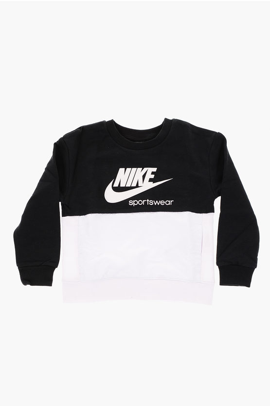 Nike Logo Printed Sweatshirt In Black