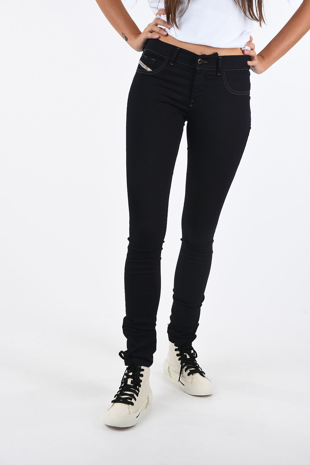 Diesel Low-Rise Waist Super Slim Fit LIVIER Jeans women - Glamood Outlet