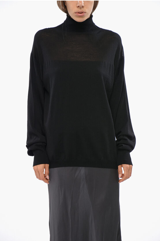 Quira Merinos Wool Shaved Turtleneck Sweater In Black