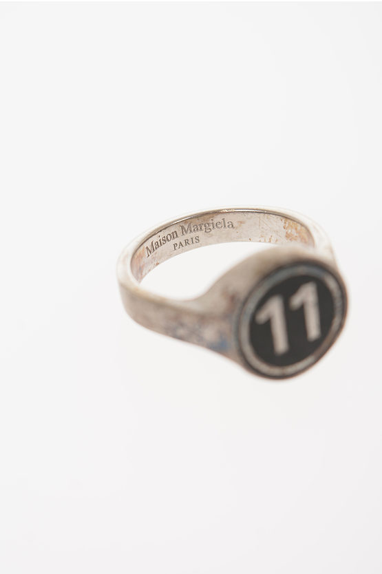 Maison Margiela MM11 Enameled Logo Silver Signet Ring herren - Glamood  Outlet