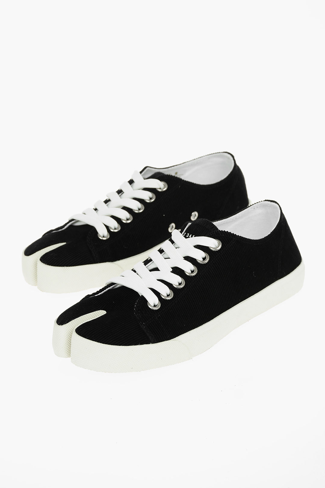 MM22 contrasting strings corduroy TABI sneakers