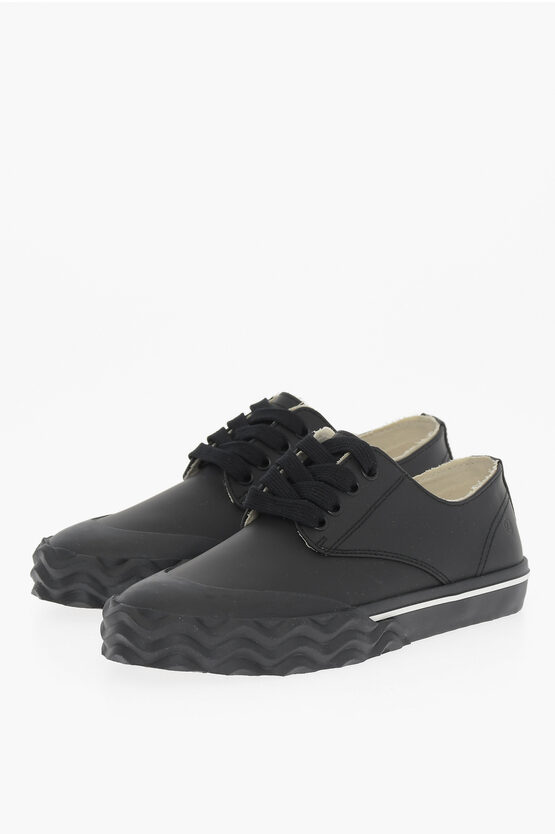 Maison Margiela Mm22 Leather Low-top Sneakers With Wave Sole In Black