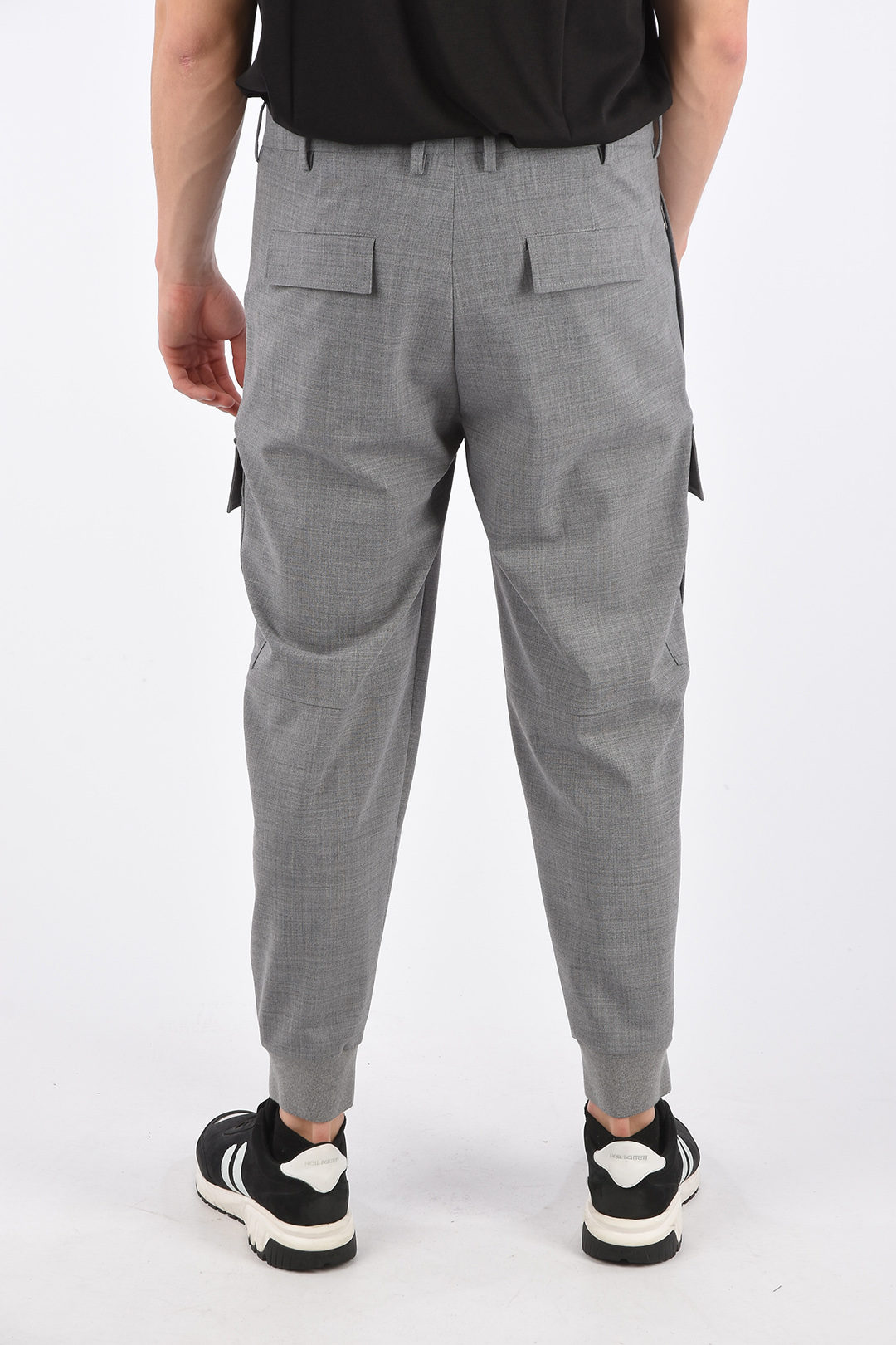 Neil Barrett Pantalone Cargo Slouch Fit con Elastico alla Caviglia uomo -  Glamood Outlet