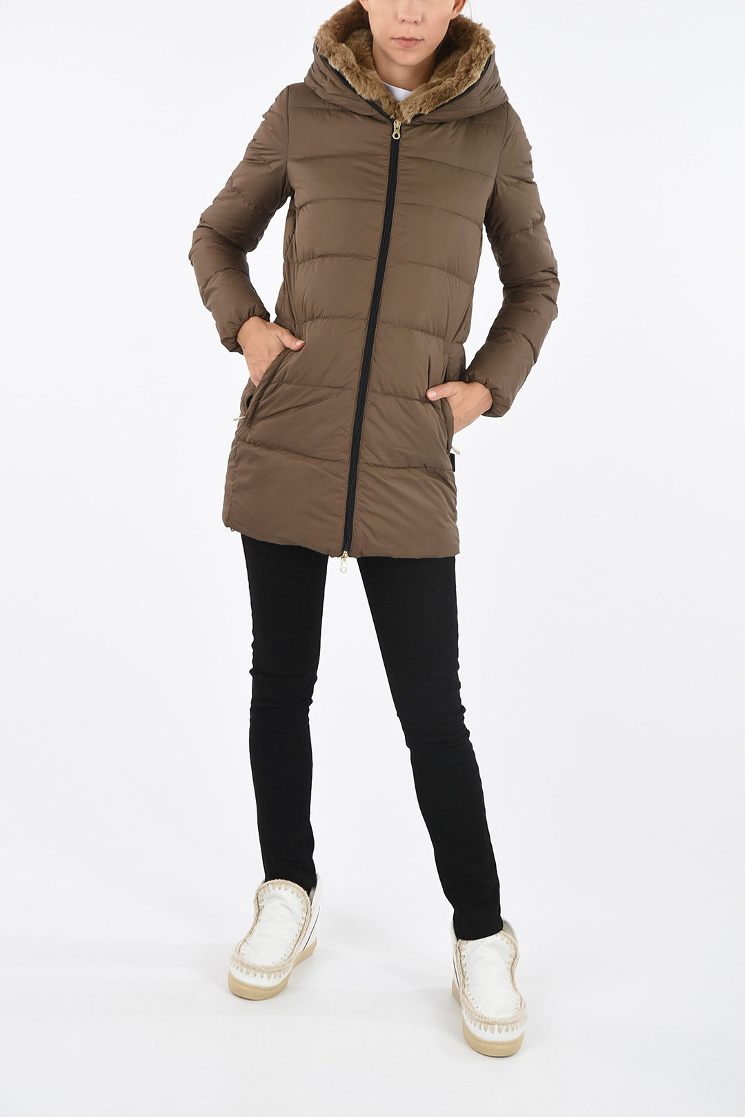 新品タグ付き！DUVETICA PELLICCIA TINTA DYED FUR Duvetica Real Fur Insert CARYS Down Jacket women - Glamood
