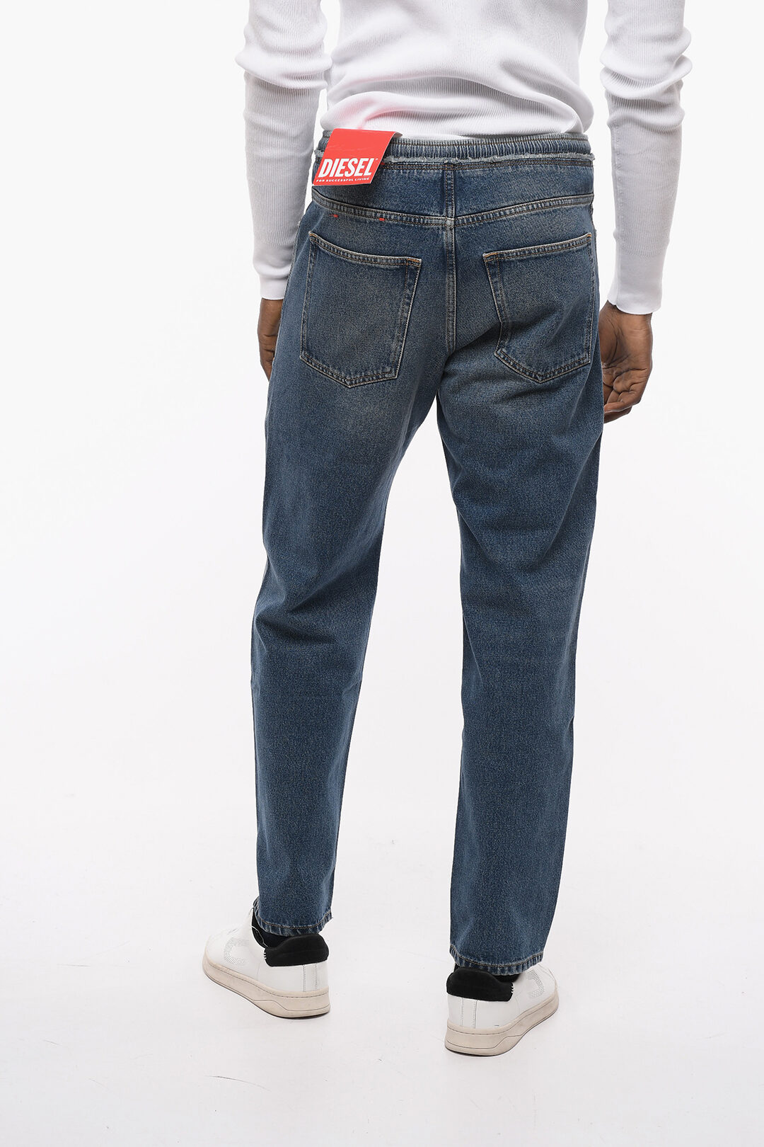 Diesel Regular Waist D-SERT Loose Fit Jeans men - Glamood Outlet