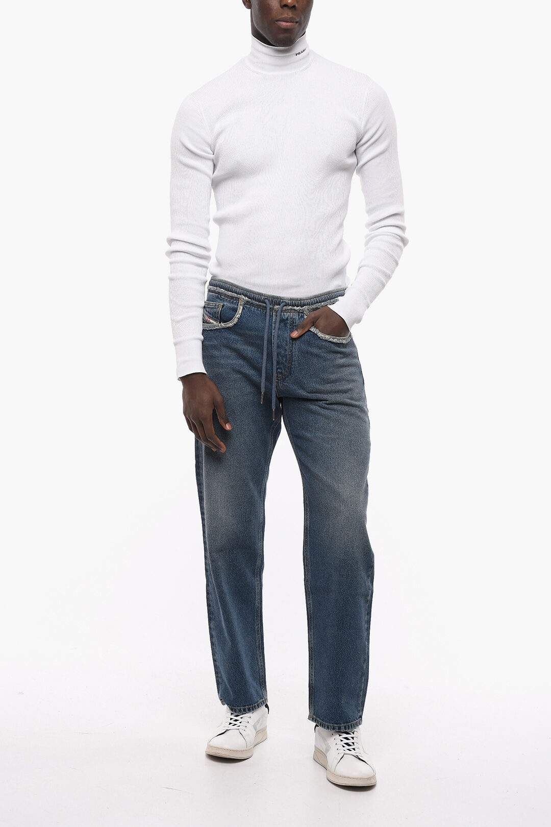 Diesel Regular Waist D-SERT Loose Fit Jeans men - Glamood Outlet