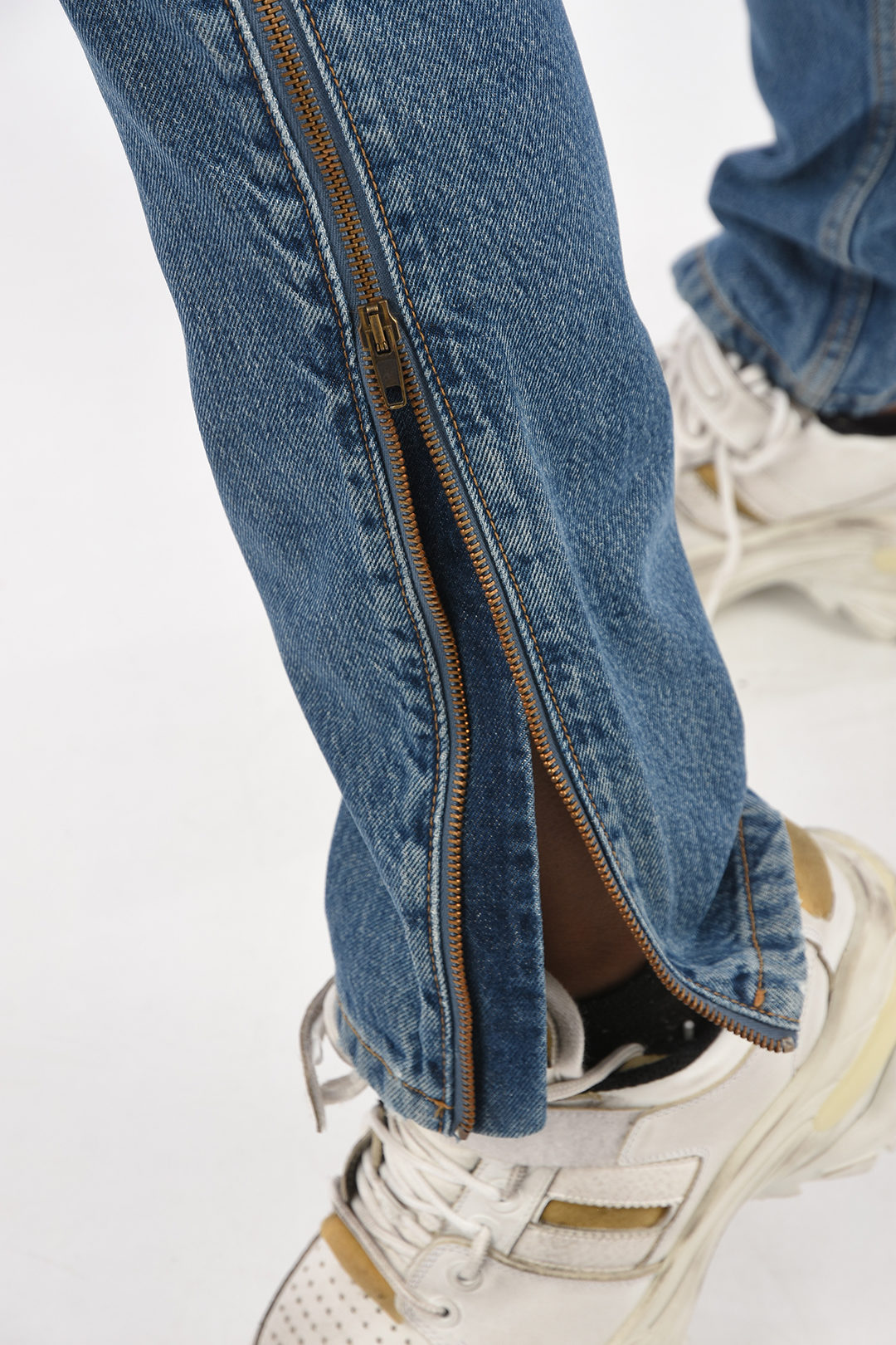 High Waist Ankle-Zip Jeans | Black