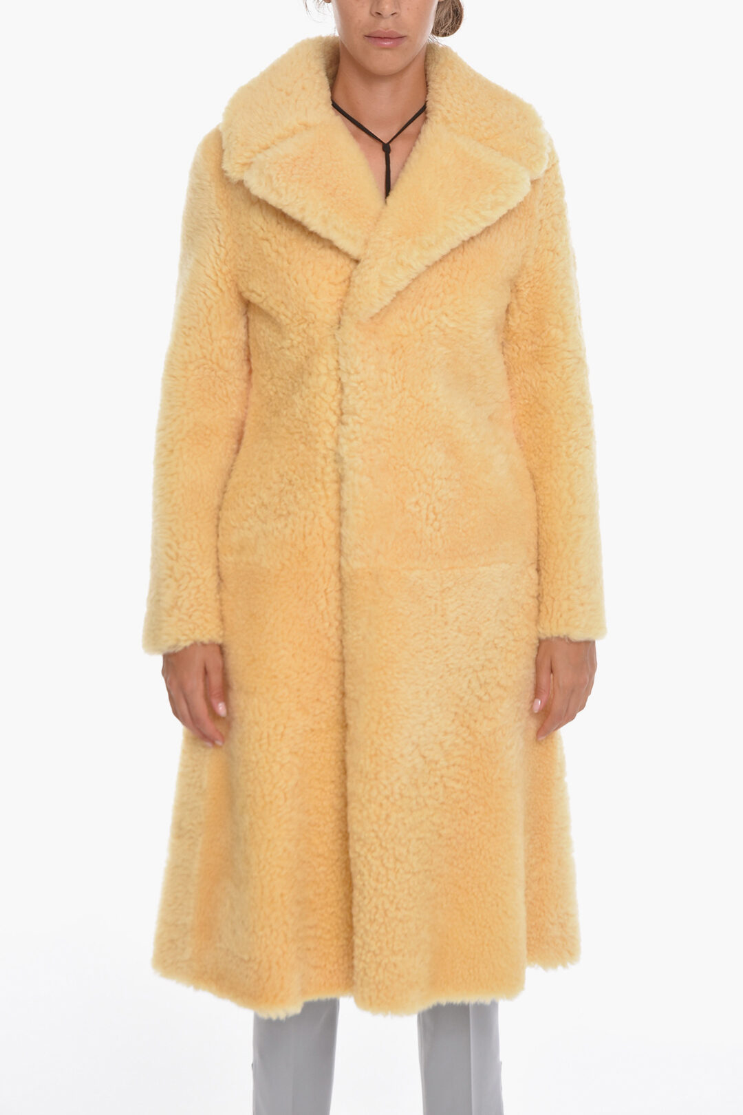 ムートン・ファーコート BOTTEGA VENETA SHEARLING WRAP COAT Oversized shearling wrap coat in pink - Bottega Veneta
