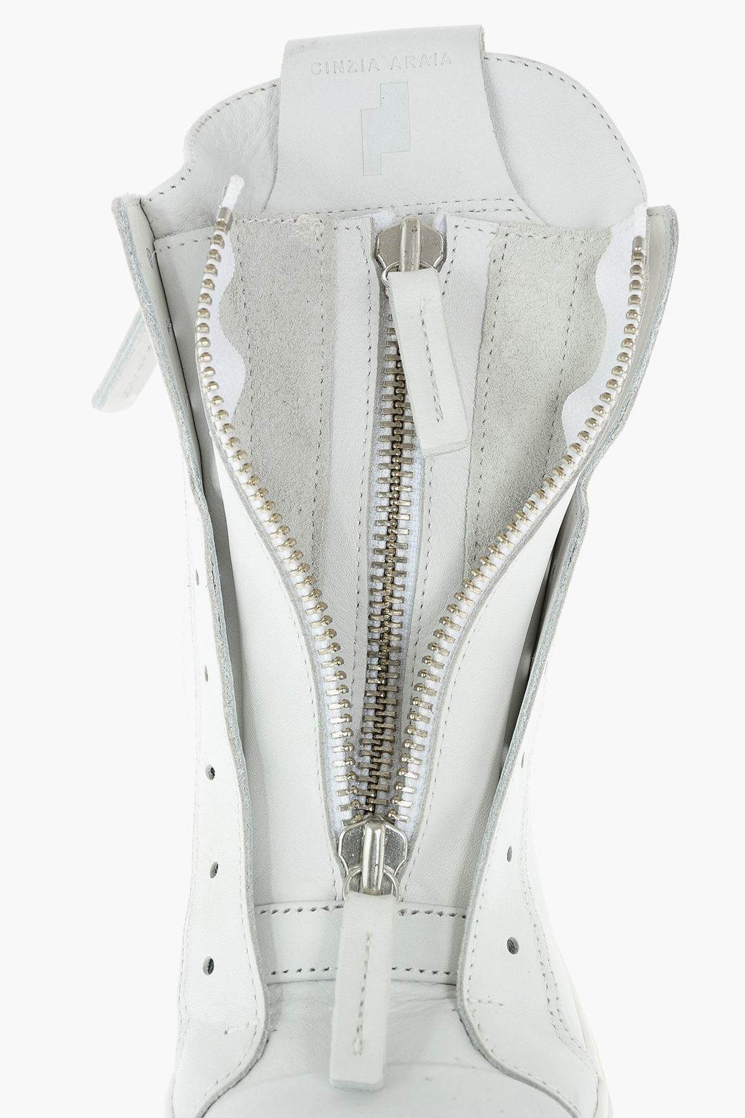CINZIA ARAIAジッパーブーツメタリックシルバー CINZIA ARAIAジッパーブーツメタリックシルバー CINZIA ARAIAジッパー