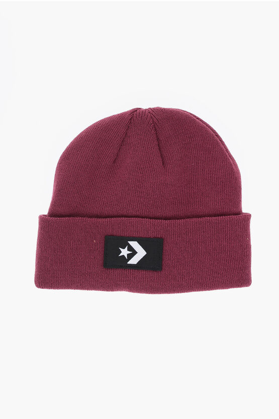 Converse Solid Color Beanie With Contrasting Logo Patch In Burgundy