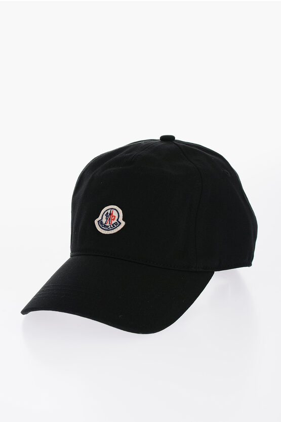 Moncler Solid Color Cap With Contrasting Logo Patch In Black