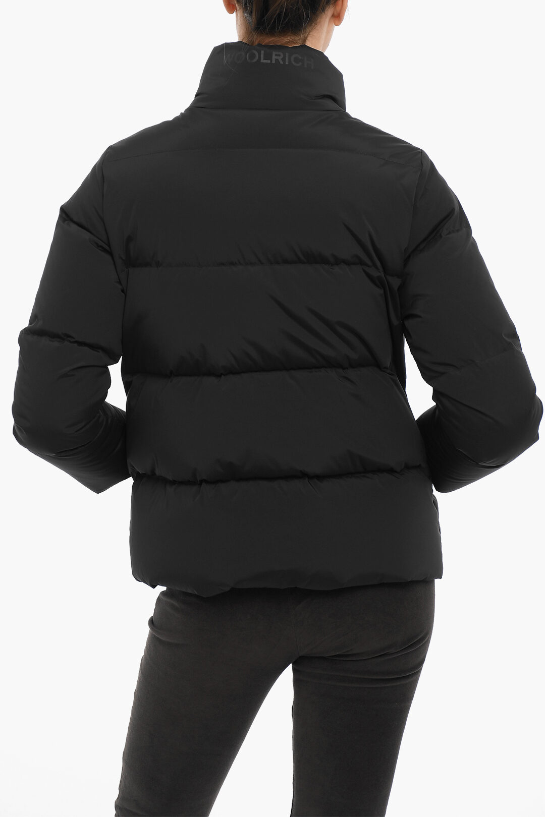 Woolrich Solid Color Down Jacket With Hidden Closure Women Glamood Outlet woolrich-solid-color-down-jacket-with-hidden-closure-women-glamood-outlet