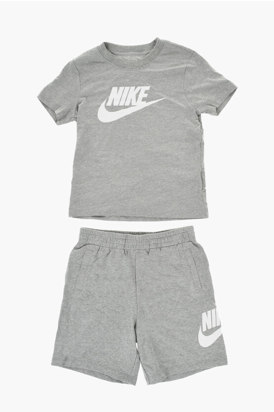 Nike Solid Color T-shirt And Shorts Set With Printed Logo