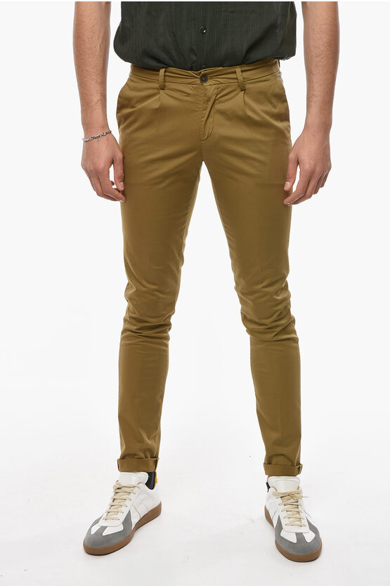Maison Clochard Stretchy Cotton Mallard Chino Trousers With Single Pleat In Green
