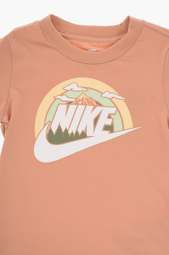 T-shirt Girocollo WILDERNESS con Stampa Frontale